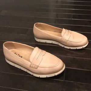 FSNY Leather loafer w/white sole. Sz 37